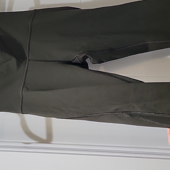 Training tight - Picture 3 of 5